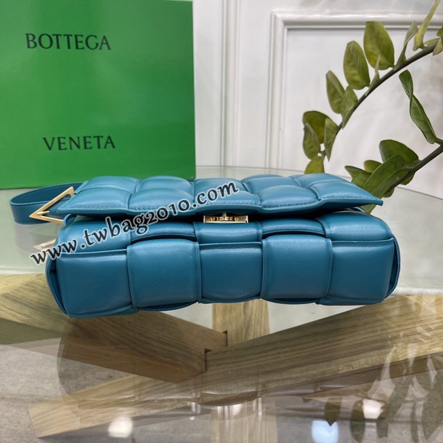 Bottega veneta高端女包 寶緹嘉小牛皮編織單肩斜挎包 BV經典款Cassette枕頭包  gxz1127